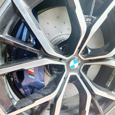 348MM डिस्क के साथ 4 पिस्टन बीएमडब्ल्यू 3 सीरीज ब्रेक कैलिपर्स R18 इंच के पहिए